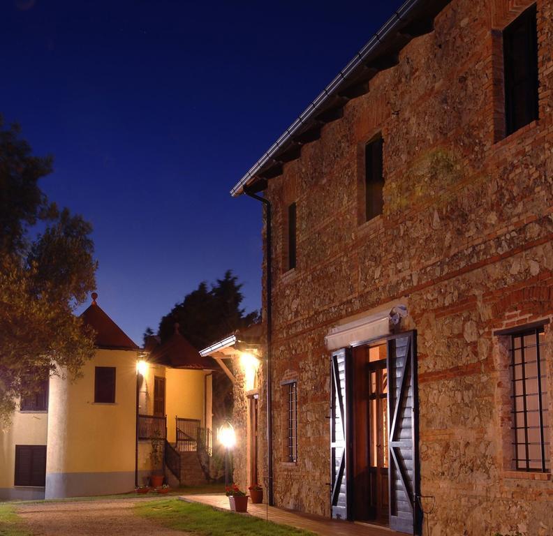 Agriturismo Due Torri Guest House Chiaravalle Centrale Exterior photo